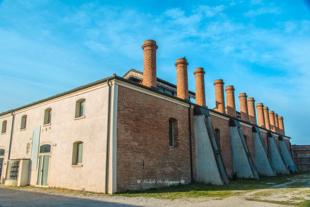 Da Mattia Hotel Comacchio Exterior photo